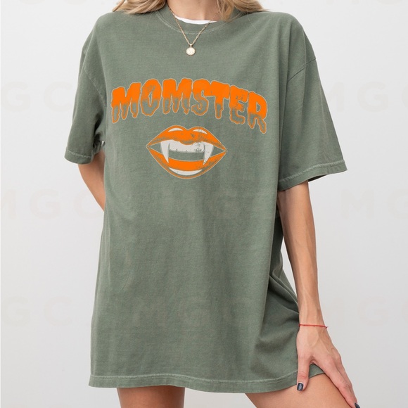 Comfort Colors Momster Vampire Lips Halloween Tee - Picture 5 of 10